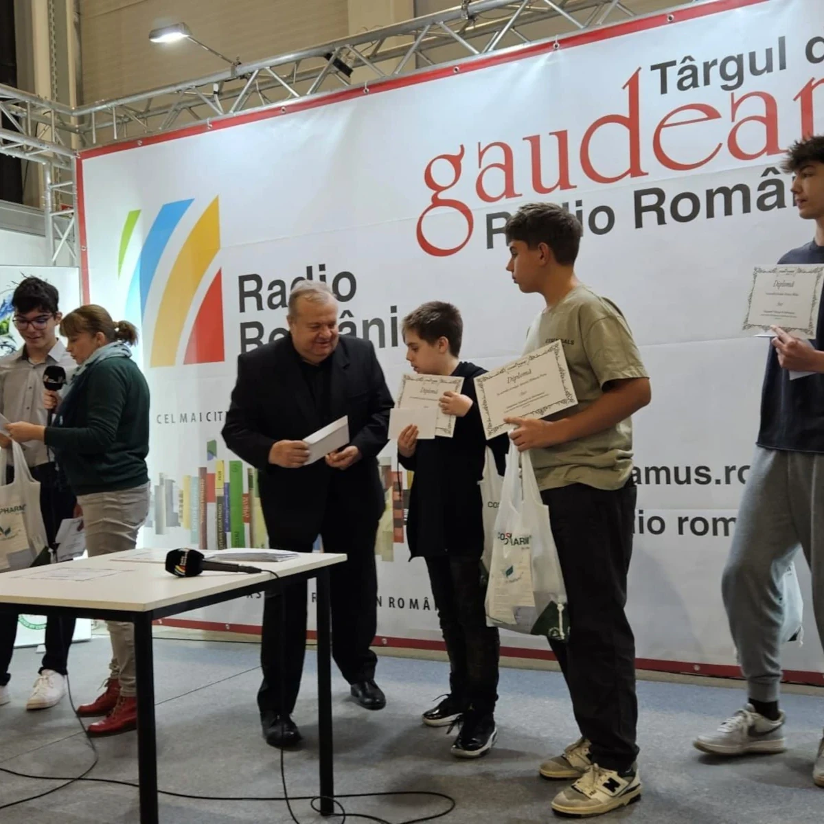 gaudeamus-2024-cosmopharm.eu